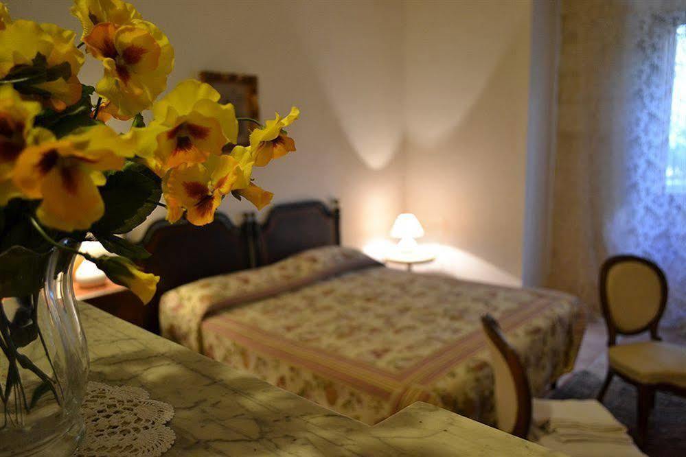 Palazzo Vecchio Bed & Breakfast Marittima Exterior photo
