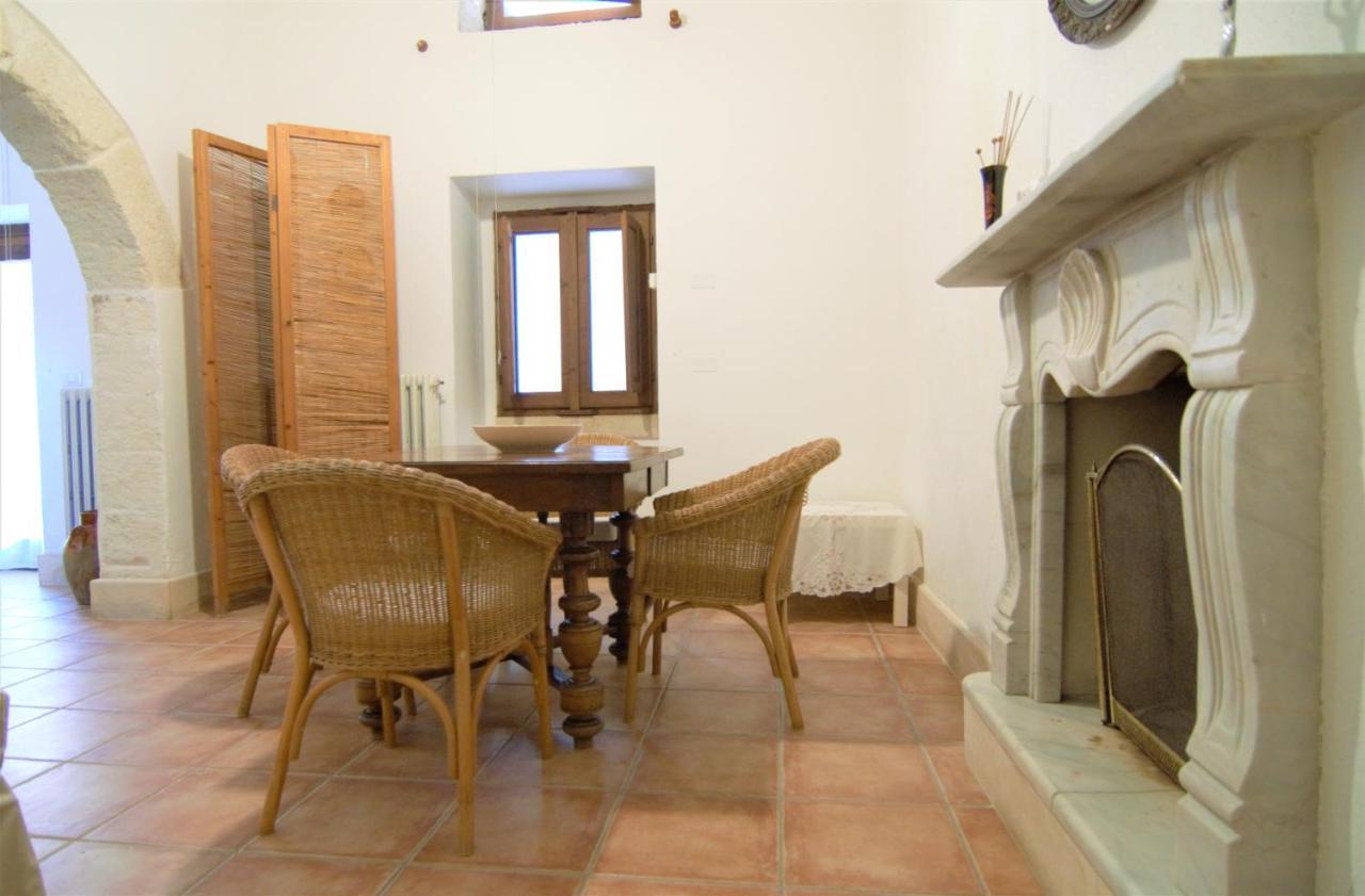 Palazzo Vecchio Bed & Breakfast Marittima Exterior photo